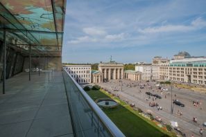 Akademie der Künste, Pariser Platz